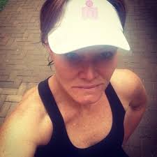 Nikki Kerr Davies (@nikkikerrdavies)