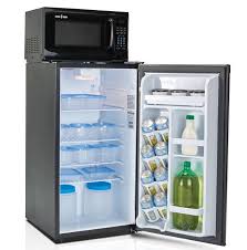 The white kettle and toaster set is the preferred timeless choice. 29 Kitchen Products For College Students