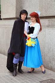 Mottowoche Kindheitshelden Ariel Und Der Prinz Aus Der Beruhmten Disney Animation Kindheitshelden Kostum Kindheitshelden Kindheit