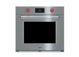 Wolf kitchen appliances wolf has been building cooking equipment to satisfy the most demanding professional chefs and domestic cooks for more than 70 years. Wolf Built In M Series Professional Single Oven