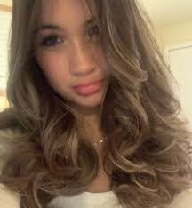 Elisa Weber's Instagram, Twitter & Facebook