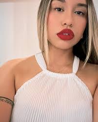 Dianne Robles's Instagram, Twitter & Facebook