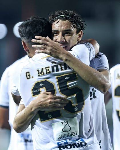 Sem Neymar, Santos goleia UCV e se aproxima das oitavas da Sul-Americana | CNN Brasil