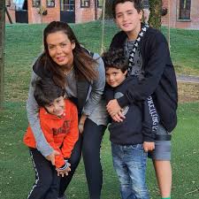 أعلنت الممثلة المصرية ايمي سالم عن بدء حملة تبرعات لعلاج المطرب طارق فؤاد، بعدما صرح مؤخراً بأنه مصاب بأزمة ربو كانت السبب في ابتعاده عن الغناء. Ø¥ÙŠÙ…ÙŠ Ø³Ø§Ù„Ù… ØªÙƒØ´Ù Ø¹Ù† ØµÙˆØ± Ø£ÙˆÙ„Ø§Ø¯Ù‡Ø§ Ù„Ù„Ù…Ø±Ø© Ø§Ù„Ø£ÙˆÙ„Ù‰ Ù‡Ù„ ÙˆØ±Ø«ÙˆØ§ ÙˆØ³Ø§Ù…Ø© ÙˆØ§Ù„Ø¯Ù‡Ù… Ø§Ù„Ù†Ø¬Ù… Ø§Ù„Ù„Ø¨Ù†Ø§Ù†ÙŠ Ù…Ø¬Ù„Ø© Ø³ÙŠØ¯ØªÙŠ