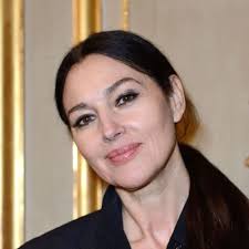 18 endroits en wallonie et à bruxelles où vous et votre voiture pouvez recharger vos batteries. Monica Bellucci Se Coupe Les Cheveux Courts A La Garconne Elle Est Meconnaissable Elle