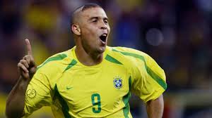 Cristiano ronaldo still going strong when zidane, ronaldinho and r9 were finished at his age with impressive stats down to five naps and six meals a day plus constant ab workouts. Brazil Legend Ronaldo The Best Player In History Says Ac Milan Star Ibrahimovic Goal Com