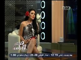 تحولت الفنانة المصرية رانيا يوسف إلى حديث الساعة بعد ارتدائها فستاناً جريئاً في مهرجان القاهرة السينمائي الدولي، فهل الفستان فعلاً انتهاك لقيم المجتمع المصري؟ Ù‡Ù†Ø§ Ø§Ù„Ø¹Ø§ØµÙ…Ø© Ù„Ù‚Ø§Ø¡ Ø®Ø§Øµ Ù…Ø¹ Ø§Ù„ÙÙ†Ø§Ù†Ø© Ø±Ø§Ù†ÙŠØ§ ÙŠÙˆØ³Ù Ø§Ù„Ø¬Ø²Ø¡ Ø§Ù„Ø£ÙˆÙ„ Youtube