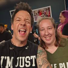 Alive Or Dead who would be the perfect singer to duet with Taylor I'll go  first The Legend That Was Freddie Mercury