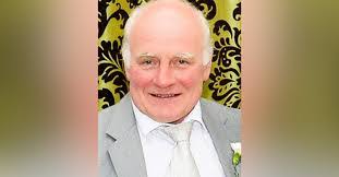 Pete Farrell's Instagram, Twitter & Facebook