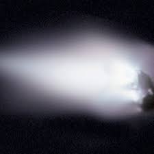 The Year S Brightest Comet Streaks By Earth This Weekend Newschannel5 Com The Year S Brightest Comet Streaks By Earth Th Halley S Comet Meteor Shower Meteor
