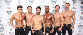 Here's a history of male perfection, told featuring a dozen iconic bodybuilding physiques. Jetzt Stripper Gzsz Star Timur Ulker Lernt Von Den Sixxpaxx Weltweitestars