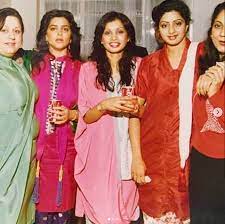 Get all the latest news and updates on pinky roshan only on news18.com. Sridevi Rare Pics Sridevi On The Sets Of Bhagwaan Daada With Hrithik Roshan