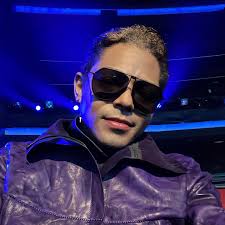 B. HOWARD (@bhoward) • Instagram photos and videos