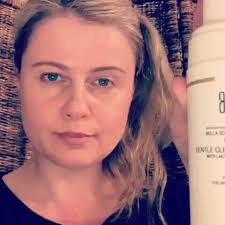 Bay area gal Katie Melanie Lam recently visited our Stanford spa to  experience our Signature HydraFacial service, which uses patented  technology to cleanse, extract, and hydrate. "The high quality service,  professional staff,