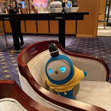 lovot の反応 ホテルのラウンジに連れ出してみた外国人の反応さすが ジャパニーズテクノロジー 何ができるロボット 何もできないです いくら 毎月2万円 omg lovotとの暮らし westintokyo electronic products home appliances jbl