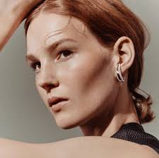 ギフトにも嬉しいエレガントデザイン◎【CHANEL】ピアス