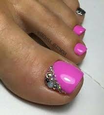 While nail art designs are all over our instagram feeds, it's time to bring the trend down to your feet. Pink Toe Nails Pink Toe Nails Fall Toe Nails Gel Toe Nails