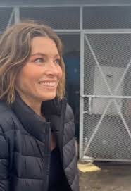 Jessica Gemme's Instagram, Twitter & Facebook