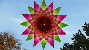 Fensterbilder vorlagen kreidemaler download diy opulente weihnachtliche fensterdeko mit kreidemarker. Sterne Zu Weihnachten Basteln Fenstersterne Aus Transparentpapier Youtube