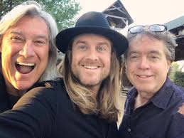 Dark Horse Recording (@DarkHorseRec)