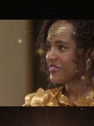 Beatriz Retira a Máscara no Concurso