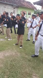 rawe rawe rantas malang malang putong bersatu kita teguh bercerai satu...