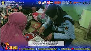 Cnn indonesia tv , cnn indonesia | kamis, 15/04/2021 16:00 wib. Tadarus Baca Alquran Di Blok Perempuan Lapas Sampit