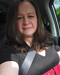 Mandy Moses's Instagram, Twitter & Facebook