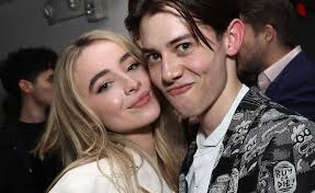 Sabrina carpenter boyfriend, sabrina carpenter. Pin By Cielo Diaz On Sabrina In 2020 Sabrina Carpenter Boyfriend Griffin Gluck Sabrina Carpenter