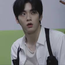 一直往回拉，看三小時才看完🤡