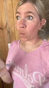 Tamara Crook's Instagram, Twitter & Facebook