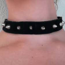 Iced out gold brick squad chain roblox. How To Make A Spiked Collar Necklace Or Choker Feltmagnet