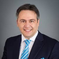 3800+ perfiles de «Tony Mba»