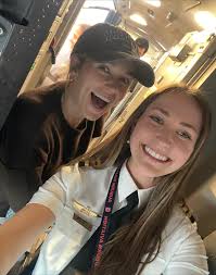 Bailey Wells (@baileywellls) • Instagram photos and videos