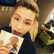 >> ilhoon has a bad habit of writing down impressions. Ig20151105 Ilhoon Shows Support For Sister Joo Btob Updates