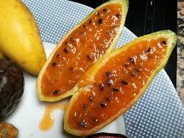 Aumentando la familia de pasifloras. 🌺Passiflora Edulis.( fruta de la  pasión, maracuyá). 🌺Passiflora Mollissima. (Curuba, pasiflora banana).  🌺Passiflora Ligularis. (Granadilla). 🌺Passiflora ???? (Grande amarilla,  todavía no se cual es ...