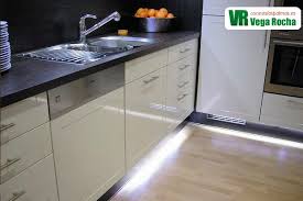 Iluminacion cocina cocina gourmet cocinas muebles armarios de cocina decoración del hogar. Iluminar La Cocina Con Luz Led Cocinas Las Palmas