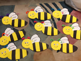 Black And White Striped Bee Like Insect Bumblebee Door Decorations Materials Needed Black Construction Paper Stripes Bright Yellow Paper Stri School Door Decorations Insect Crafts Bee Classroom