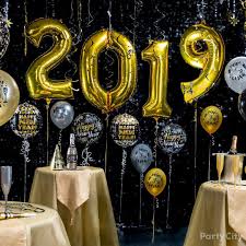 Black And Gold Backdrop Party City Elegant New Year S Eve Party Ideas New Years Eve Decorations New Years Decorations New Years Eve Party