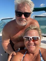 I almost couldn't watch it. It was that painful and disturbing to me. Fit  for TV, the Netflix Biggest Loser documentary, takes us behind the scenes  to see everything we already knew