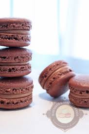 Macarons Au Chocolat Au Lait Surprises Et Gourmandises Macaron Chocolat Recette Macaron Chocolat Macaron