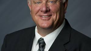 Stennis recognizes employees