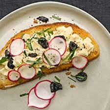 Easy Egg Salad Dress Your Lunch Up With Sliced Radishes And Olives Hannafordfresh Easy Egg Salad Recipes Salad Recipes