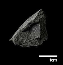 C'est une météorite affirme de son côté météo bretagne. Une Meteorite Rare Tombee En Angleterre Pourrait Contenir Des Informations Sur La Formation De La Vie