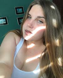 Salma Cabrera's Instagram, Twitter & Facebook