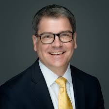 Elson Eckler's Instagram, Twitter & Facebook