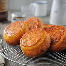 Petites Brioches Feuilletees Au Sucre D Erable Amuses Bouche Recette Brioche Feuilletee Recette Dessert