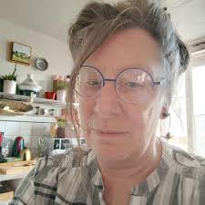 What is the origin and age of my Nana's vintage French country toile drapes?