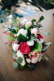 Fake wedding bouquets that look real. Real Vs Fake Flowers For Wedding Destination Weddings