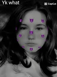 Lillian Gore's Instagram, Twitter & Facebook